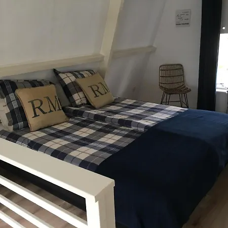Summerhouse Lodge *